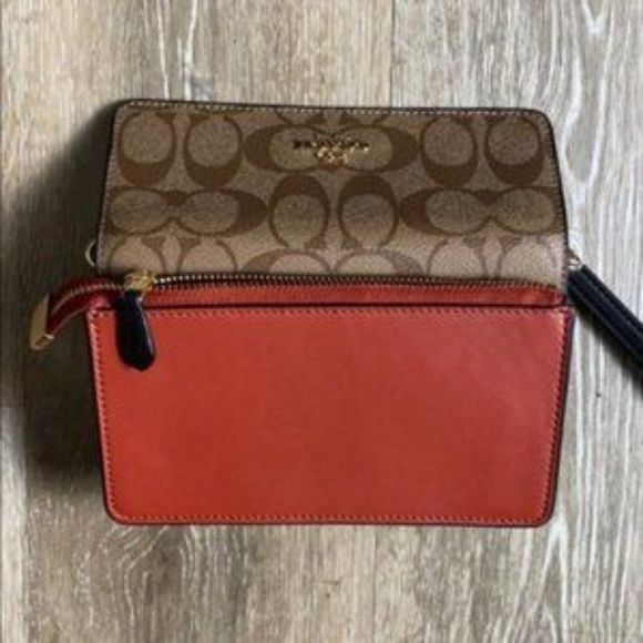 Coach Signature Colorblock Foldover Wristlet NWT - Picture 6 of 7